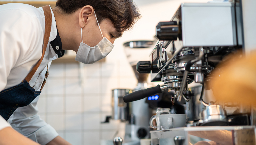 服務費?低消?小費?你真的明白為什麼要付嗎?